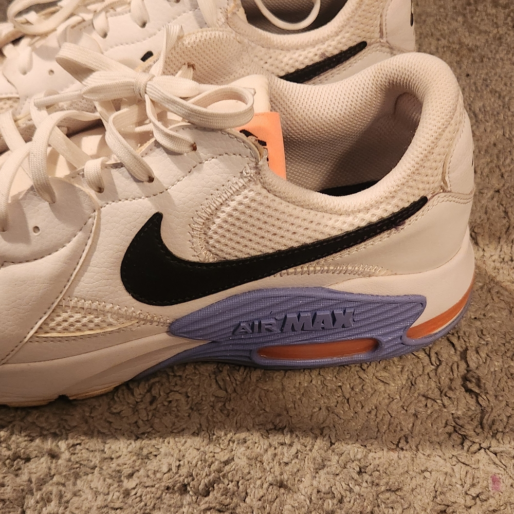 Nike Women's Air Max White and Black Sneakers